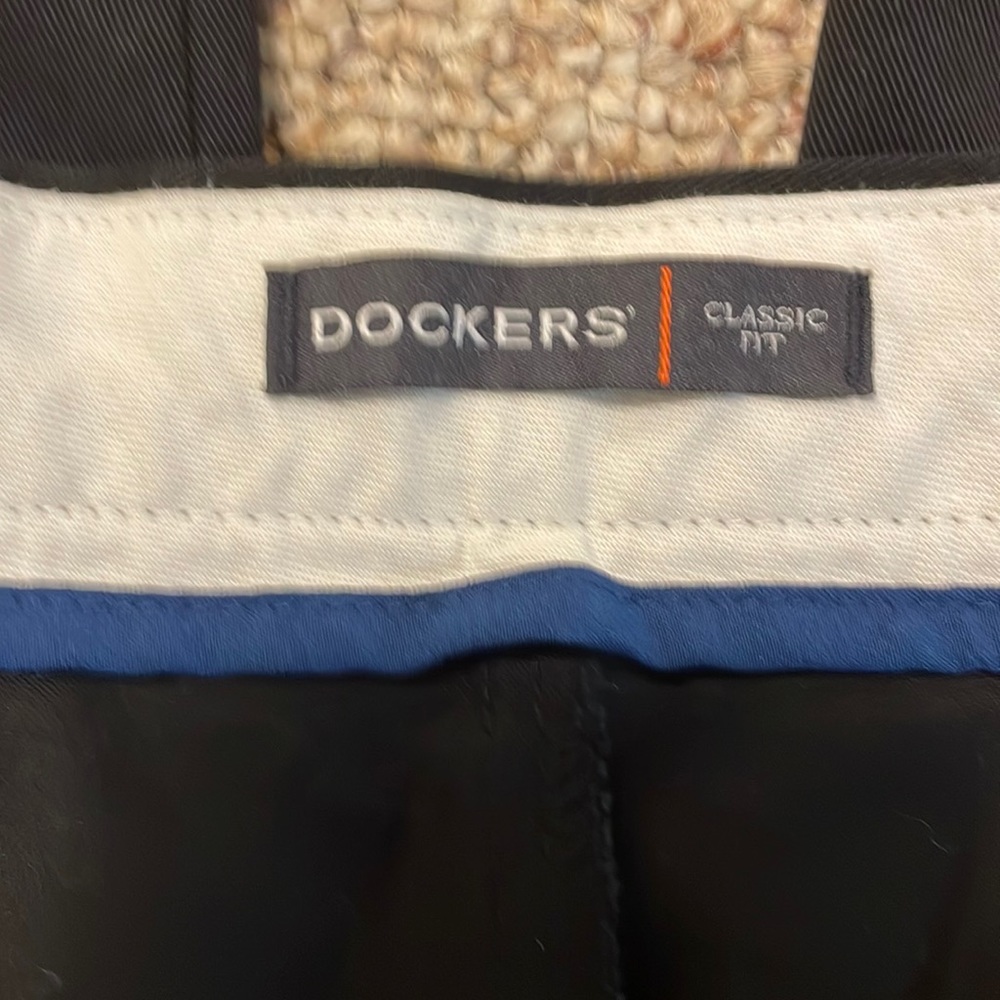 Dockers classic fit slacks in black - Picture 4 of 5